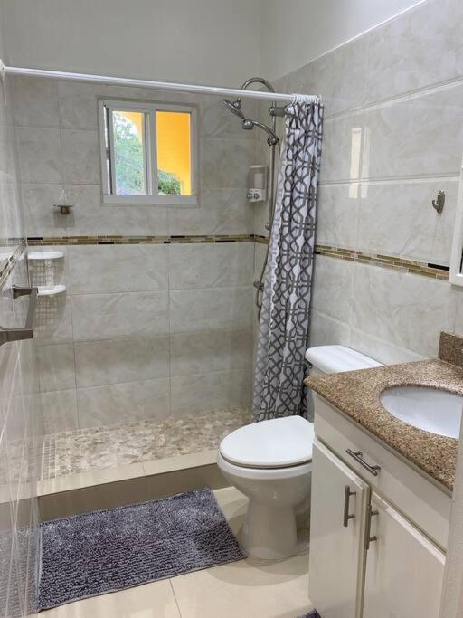 Lovely 2 Bedroom Apartment In Quiet Neighborhood! Филипсбург Екстериор снимка